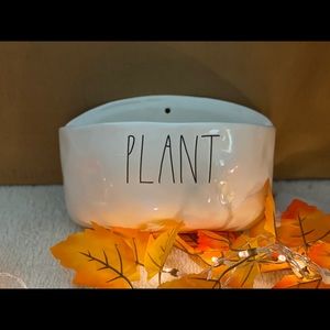 Rae Dunn Wall planter